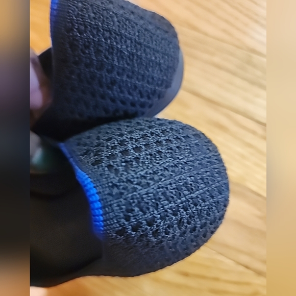 Rothys Pointy Toes Flat Shoes - Picture 4 of 10